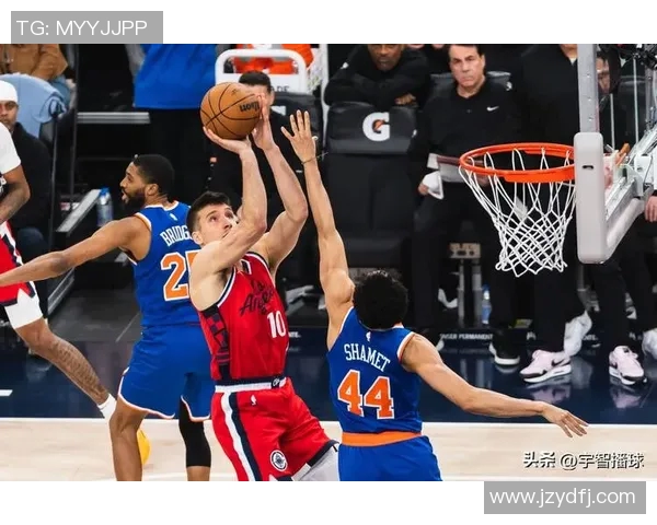 2012年尼克斯与快船激战回顾：经典对决与球星表现解析