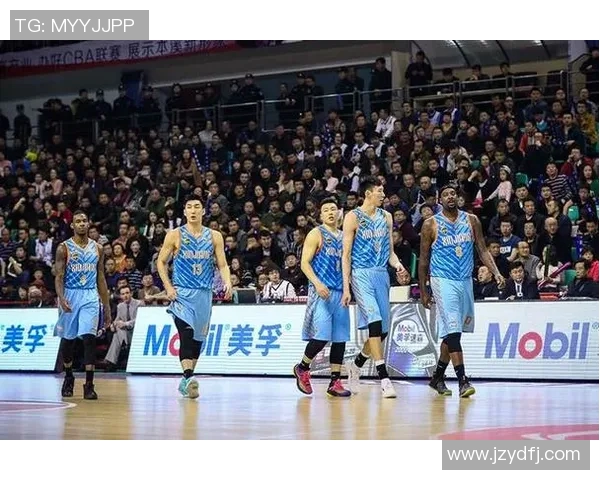 2017年CBA季后赛辽宁队与新疆队激战正酣精彩瞬间回顾与分析