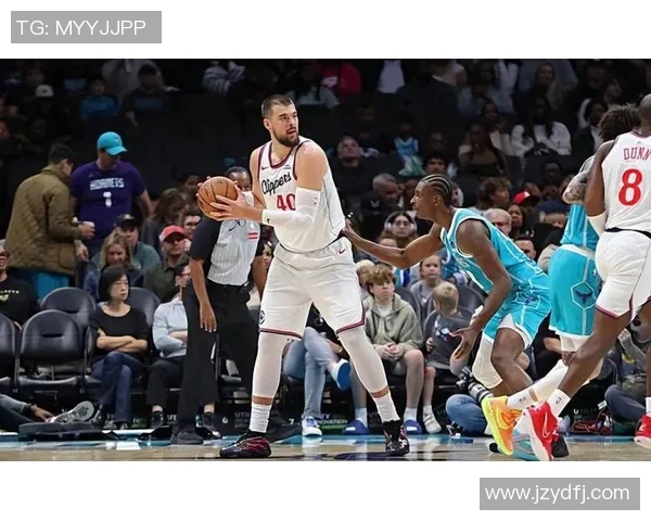 NBA黄蜂对快船高清直播回放分析精彩瞬间全景呈现 NBA黄蜂对快船高清直播回放分析精彩瞬间全景呈现