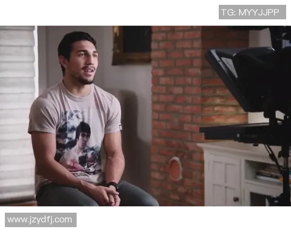 小查洛与罗萨的巅峰对决谁将成为拳坛新王者的传奇之战