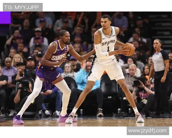 文班亚马新秀赛季表现惊艳场均20分10篮板3盖帽遥遥领先 文班亚马新秀赛季表现惊艳场均20分10篮板3盖帽遥遥领先