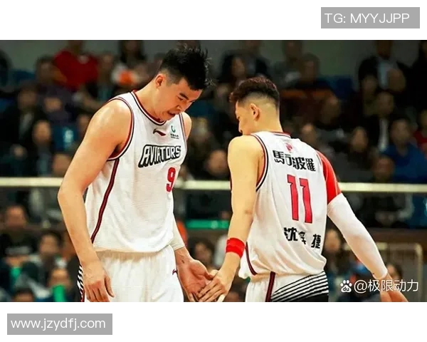 李慕豪：从青涩少年到篮球场上的闪耀明星之路