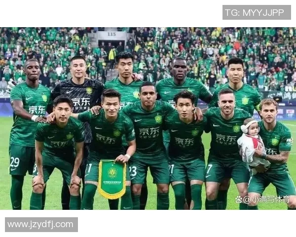 人和与国安首发阵容对比分析揭示双方战术布局与球员特点