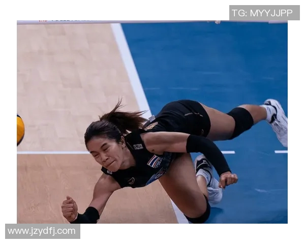 法国女篮与加拿大女篮激战正酣谁能在国际赛场上笑到最后 法国女篮与加拿大女篮激战正酣谁能在国际赛场上笑到最后