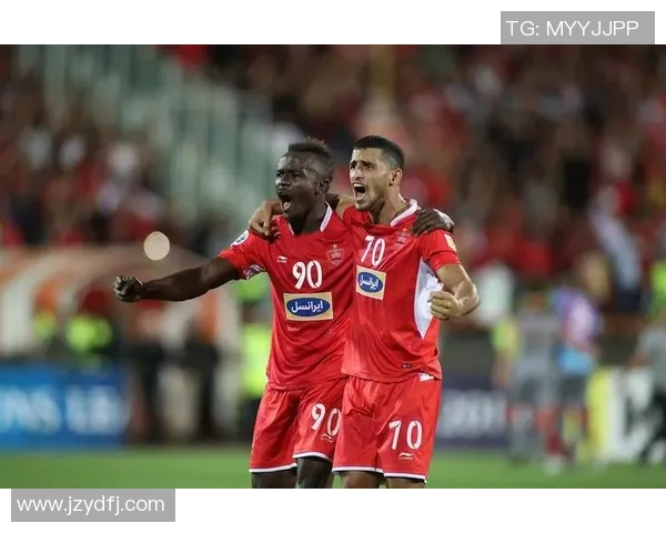 波斯波利斯与鹿角的激烈对决揭示足球战术的巅峰对抗 波斯波利斯与鹿角的激烈对决揭示足球战术的巅峰对抗